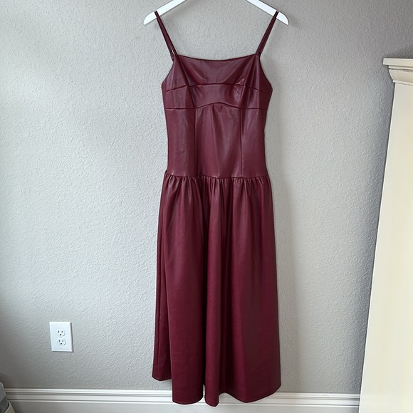 Avec Le Filles Faux Ever Leather Midi Dress with Drop Waist in Cool Red Size S - Picture 2 of 14